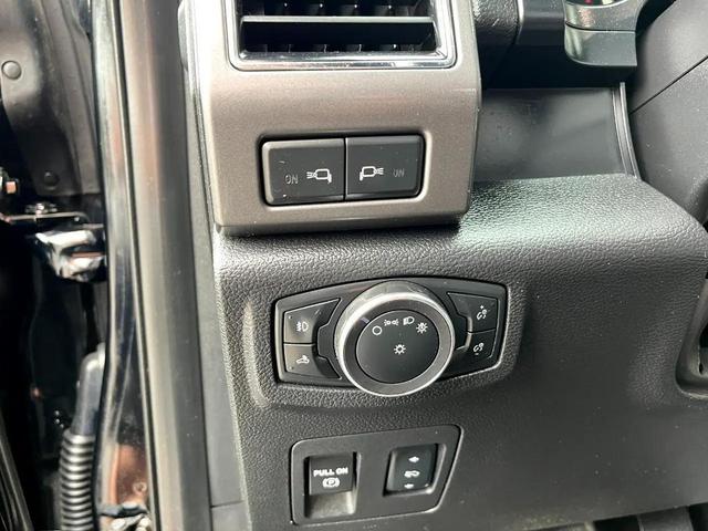Photo of 2018 Black Ford F-150