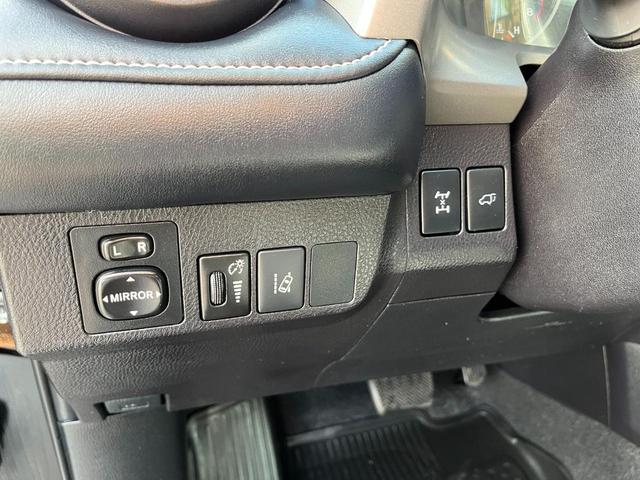 Photo of 2018 Black Toyota RAV4