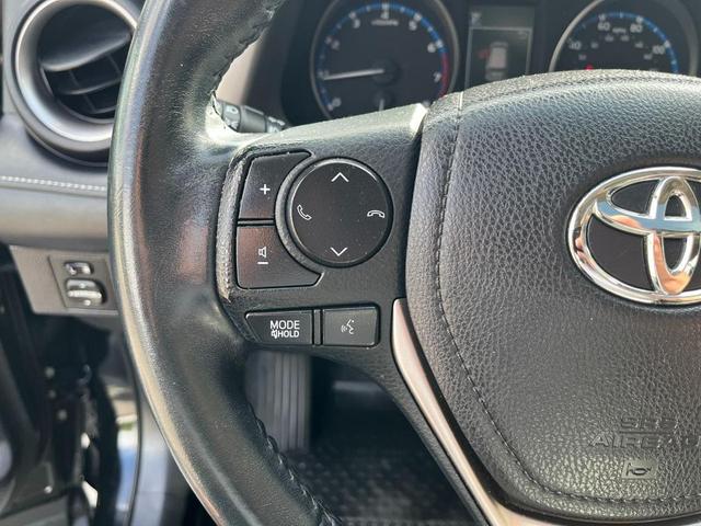 Photo of 2018 Black Toyota RAV4