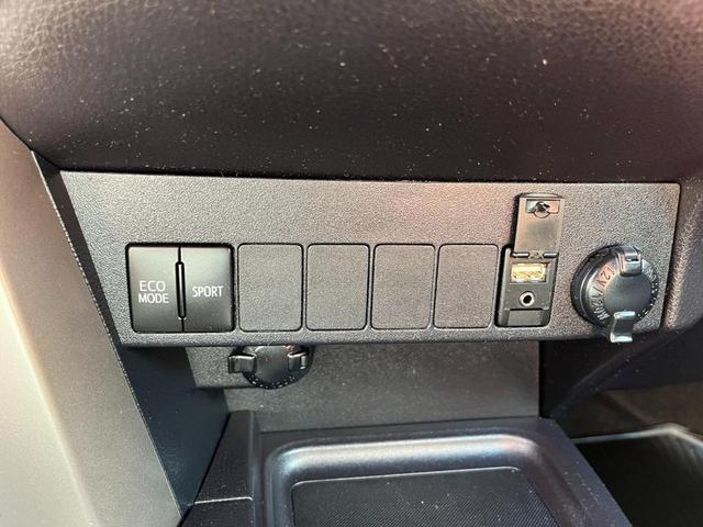 Photo of 2018 Black Toyota RAV4