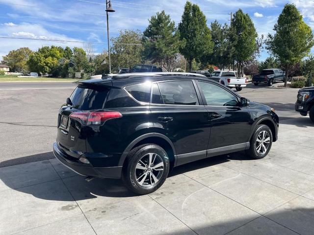 Photo of 2018 Black Toyota RAV4