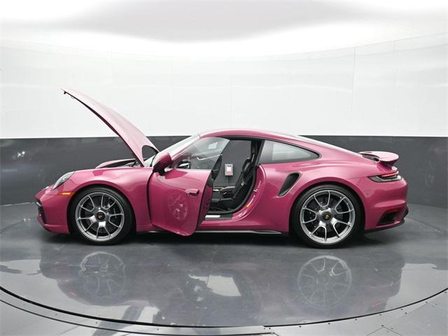 Photo of 2024 Ruby Porsche 911