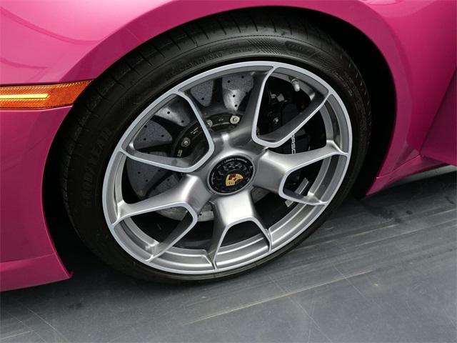 Photo of 2024 Ruby Porsche 911