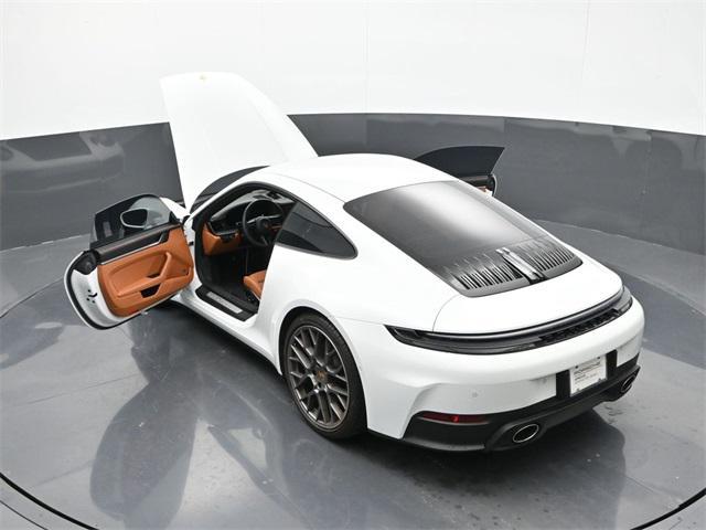 Photo of 2025 White Porsche 911