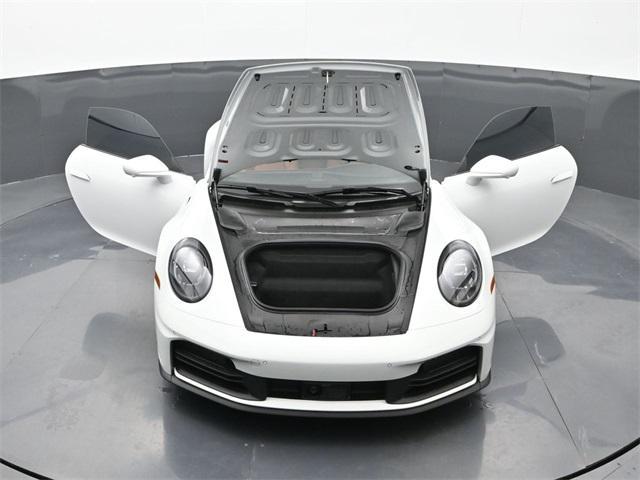 Photo of 2025 White Porsche 911