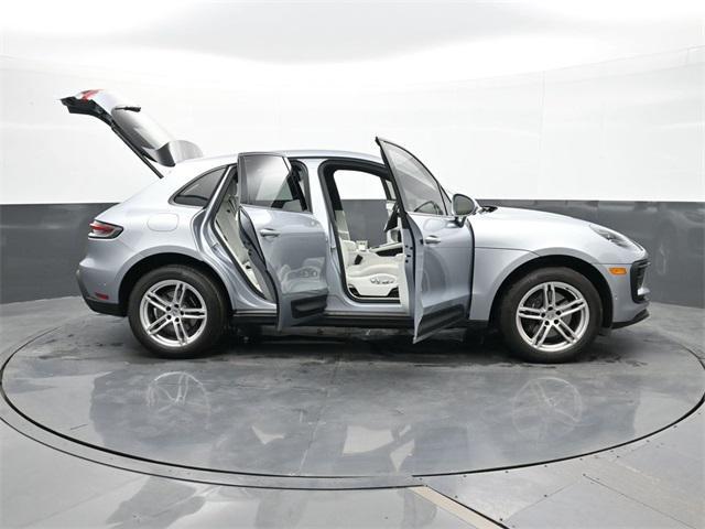 Photo of 2022 Dolomite Silver Metallic Porsche Macan