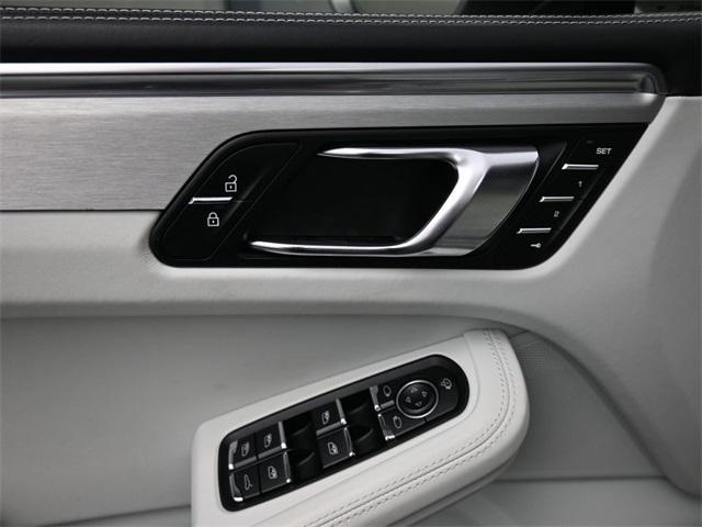 Photo of 2022 Dolomite Silver Metallic Porsche Macan