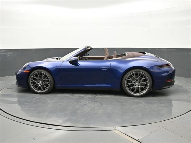Photo of 2025 Gentian Blue Metallic Porsche 911