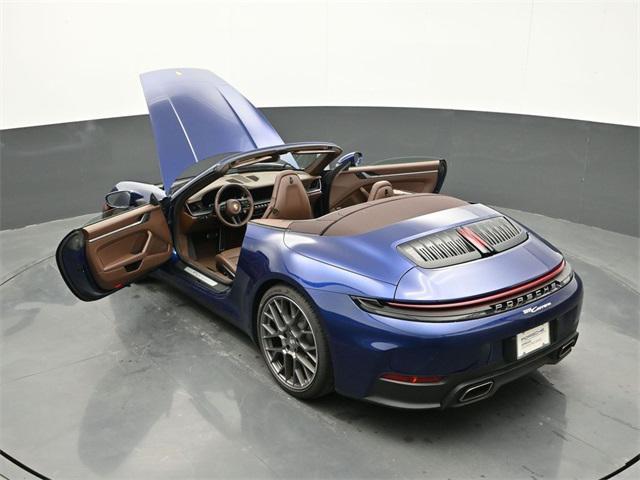 Photo of 2025 Gentian Blue Metallic Porsche 911