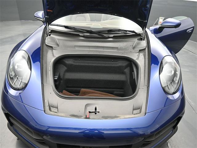 Photo of 2025 Gentian Blue Metallic Porsche 911