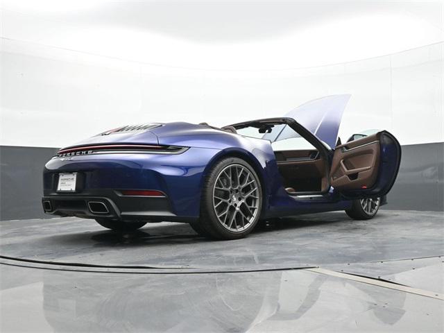 Photo of 2025 Gentian Blue Metallic Porsche 911