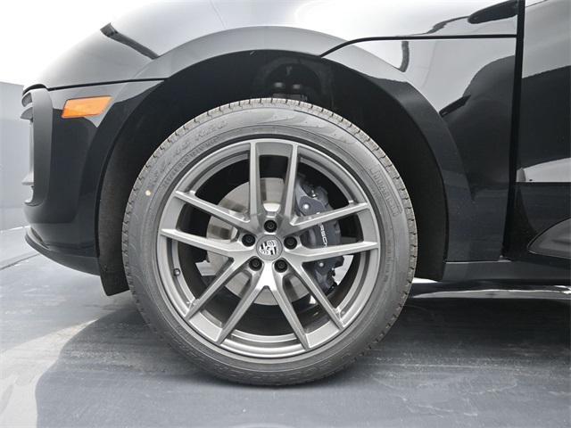 Photo of 2025 Black Porsche Macan