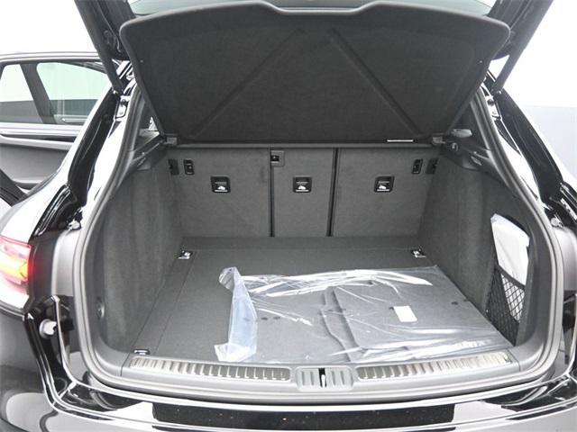 Photo of 2025 Black Porsche Macan