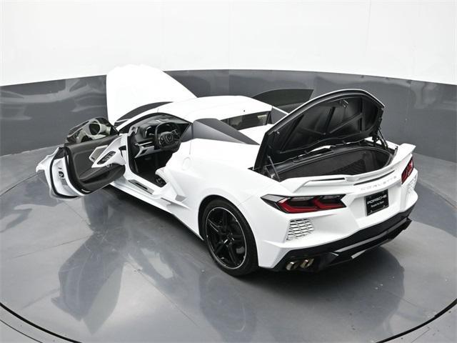 Photo of 2022 Arctic White Chevrolet Corvette