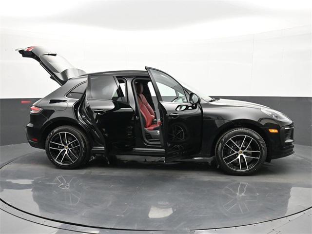 Photo of 2025 Black Porsche Macan