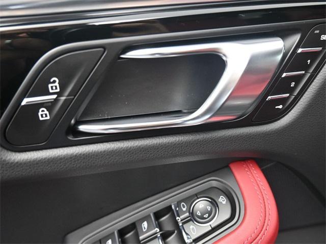 Photo of 2025 Black Porsche Macan