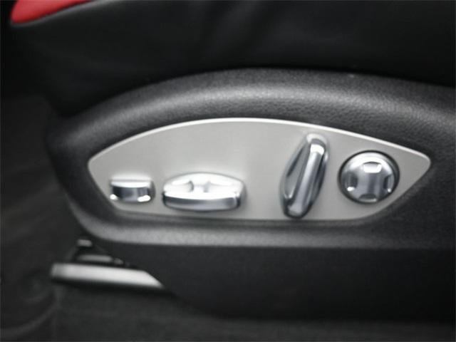Photo of 2025 Black Porsche Macan