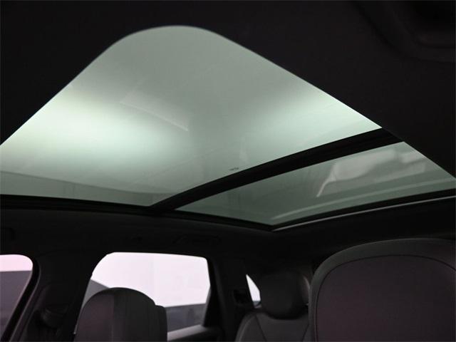 Photo of 2021 White Porsche Cayenne