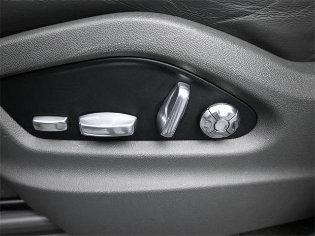 Photo of 2021 White Porsche Cayenne