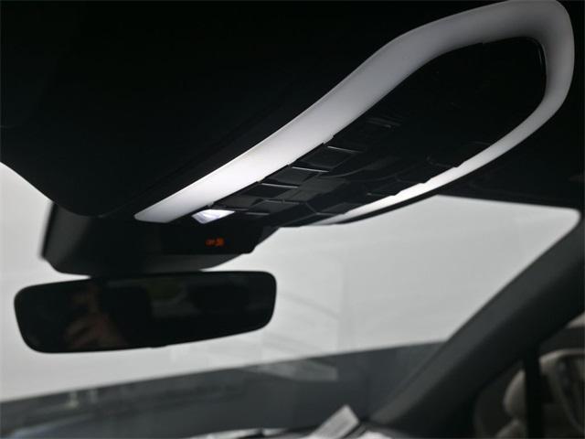 Photo of 2025 White Porsche Macan