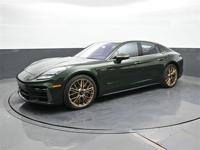 Photo of 2025 Oak Green Metallic Neo Porsche Panamera