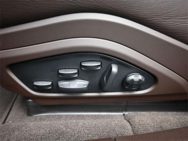 Photo of 2025 Oak Green Metallic Neo Porsche Panamera