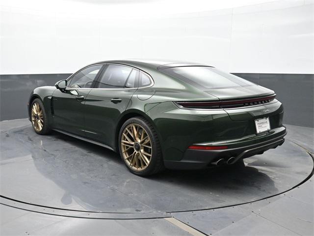 Photo of 2025 Oak Green Metallic Neo Porsche Panamera