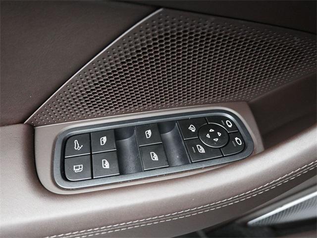 Photo of 2025 Oak Green Metallic Neo Porsche Panamera