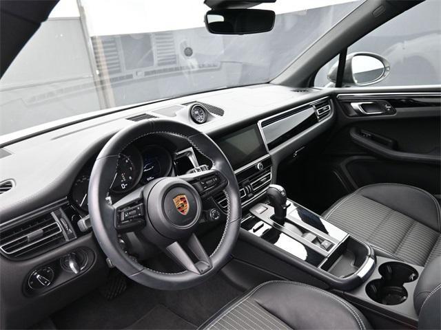 Photo of 2023 White Porsche Macan