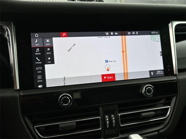 Photo of 2023 White Porsche Macan