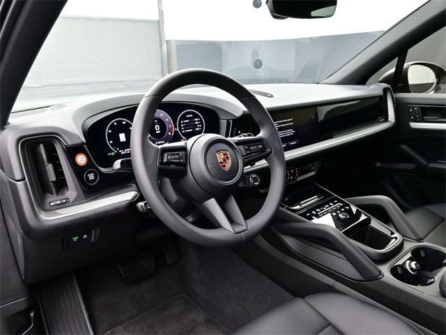 Photo of 2025 Gray Porsche Cayenne