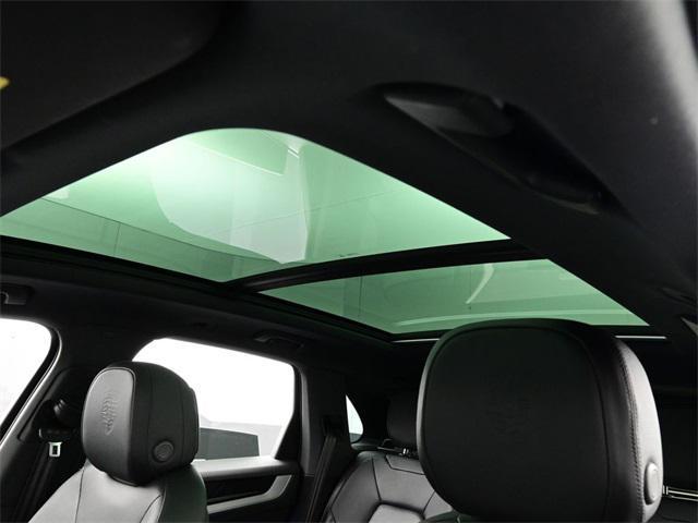 Photo of 2025 Gray Porsche Cayenne