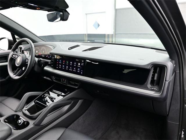 Photo of 2025 Gray Porsche Cayenne