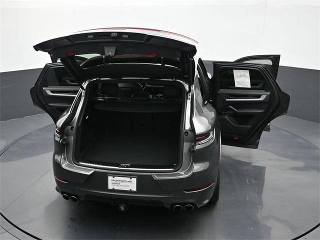 Photo of 2025 Gray Porsche Cayenne