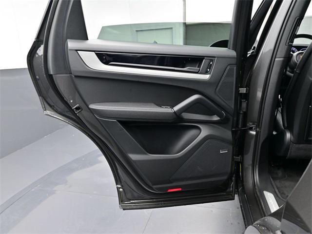 Photo of 2025 Gray Porsche Cayenne