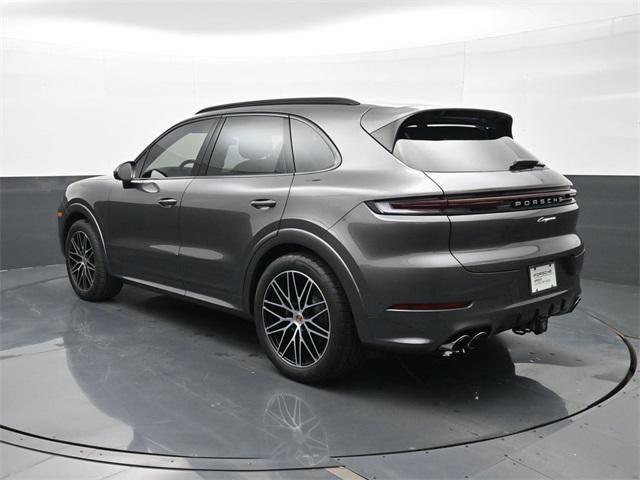 Photo of 2025 Gray Porsche Cayenne
