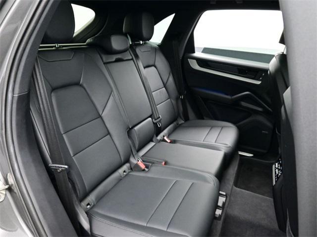Photo of 2025 Gray Porsche Cayenne