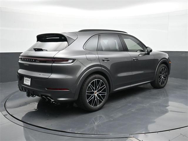 Photo of 2025 Gray Porsche Cayenne