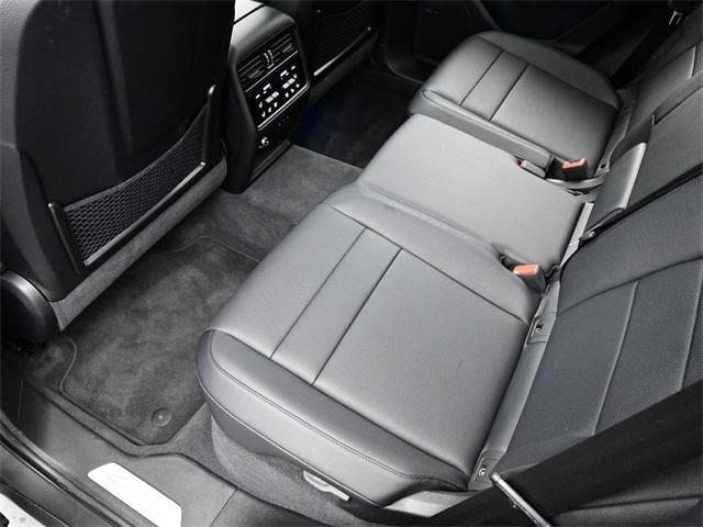Photo of 2025 Gray Porsche Cayenne