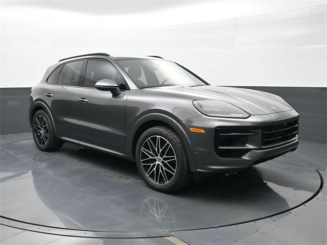 Photo of 2025 Gray Porsche Cayenne