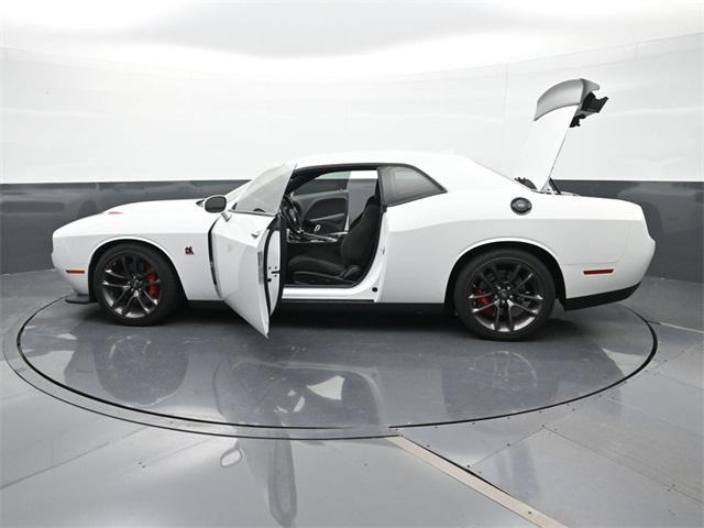 Photo of 2021 White Knuckle Clearcoat Dodge Challenger