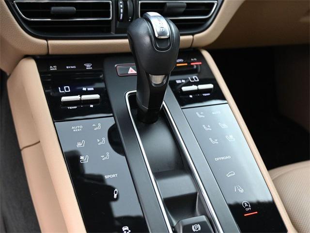 Photo of 2023 Blue Porsche Macan