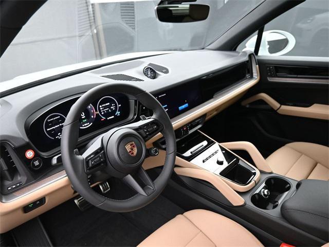 Photo of 2025 Carrara White Metallic Porsche Cayenne