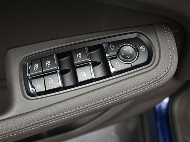 Photo of 2023 Blue Porsche Macan
