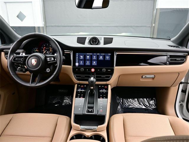 Photo of 2024 White Porsche Macan