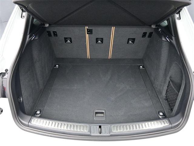 Photo of 2024 White Porsche Macan