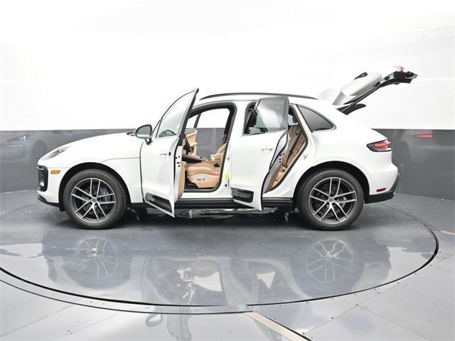 Photo of 2024 White Porsche Macan