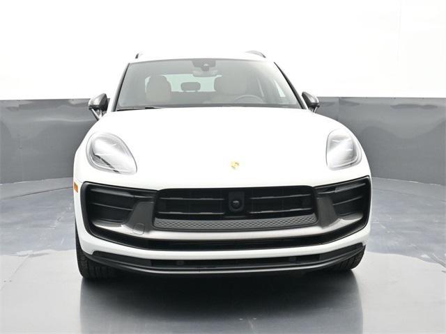 Photo of 2024 White Porsche Macan