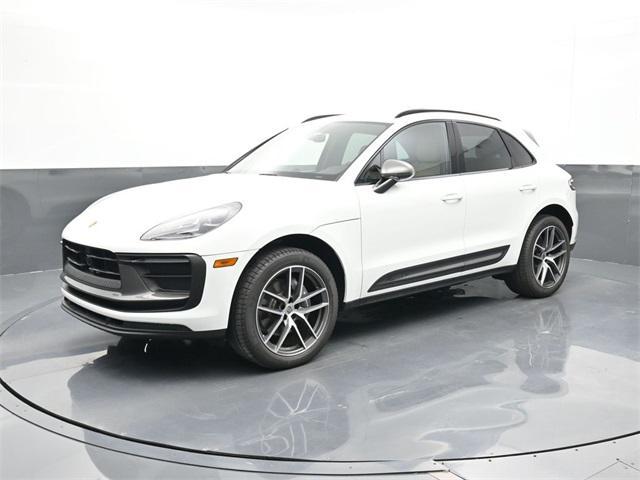 Photo of 2024 White Porsche Macan