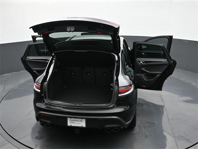 Photo of 2025 Black Porsche Macan